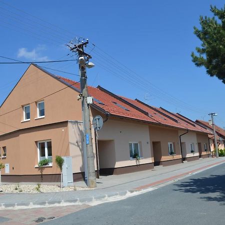 Apartmany Za Dvorem Velké Pavlovice Zewnętrze zdjęcie