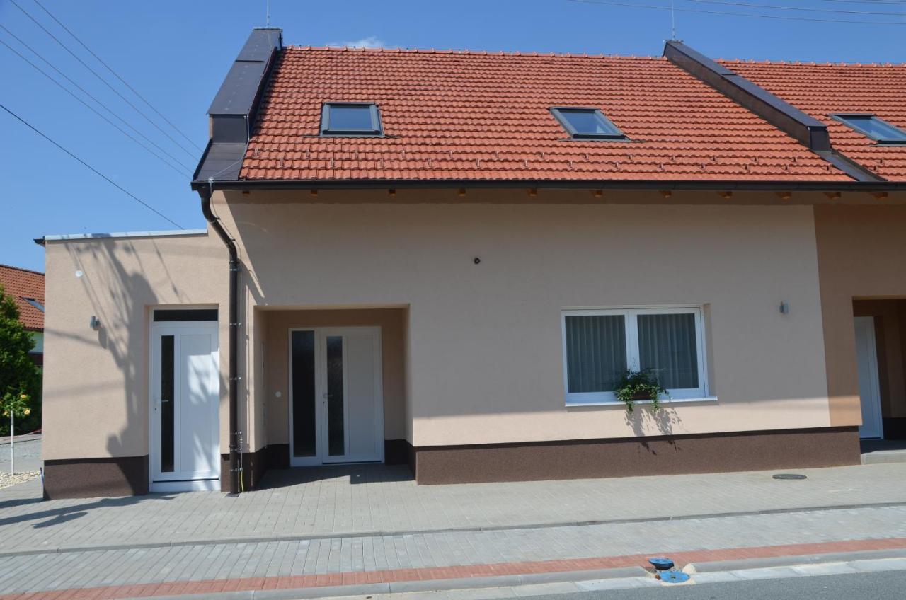 Apartmany Za Dvorem Velké Pavlovice Zewnętrze zdjęcie