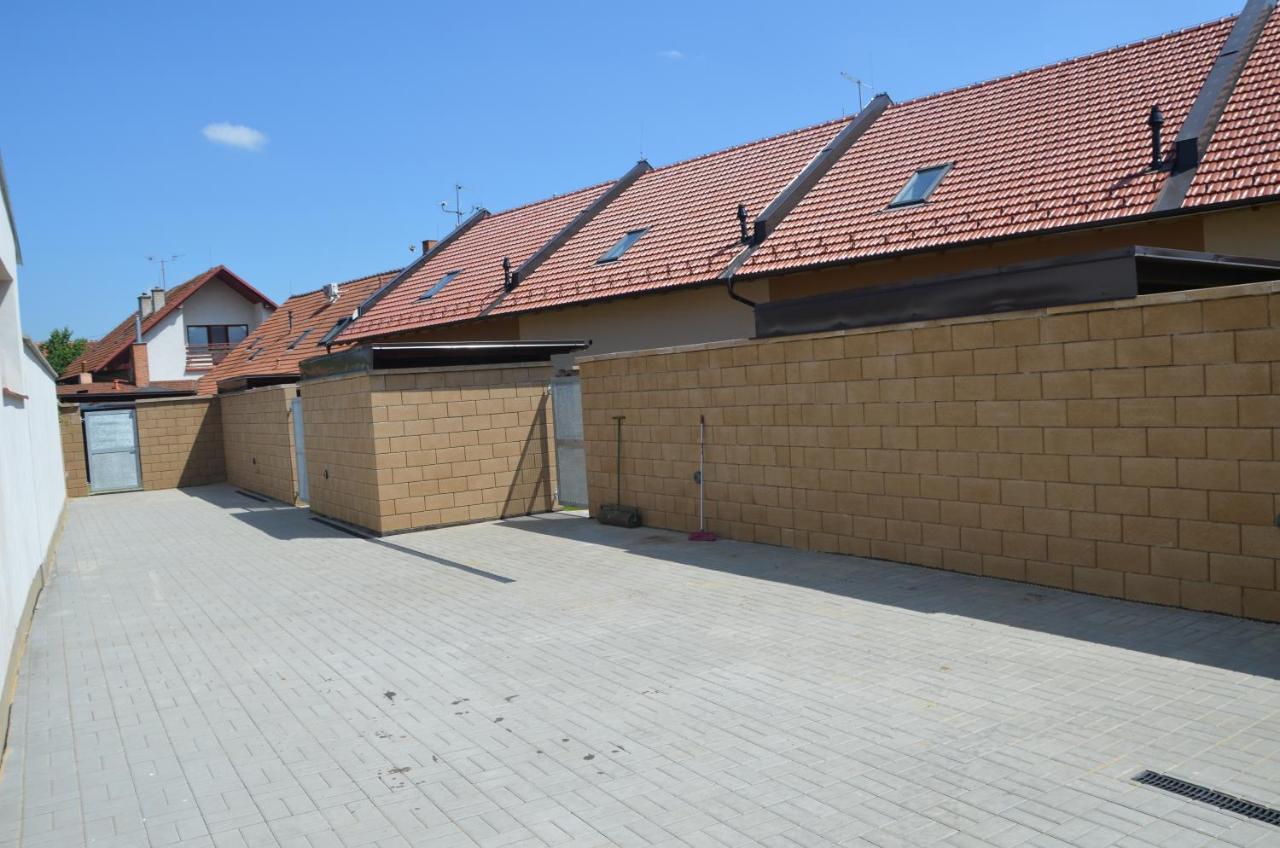 Apartmany Za Dvorem Velké Pavlovice Zewnętrze zdjęcie