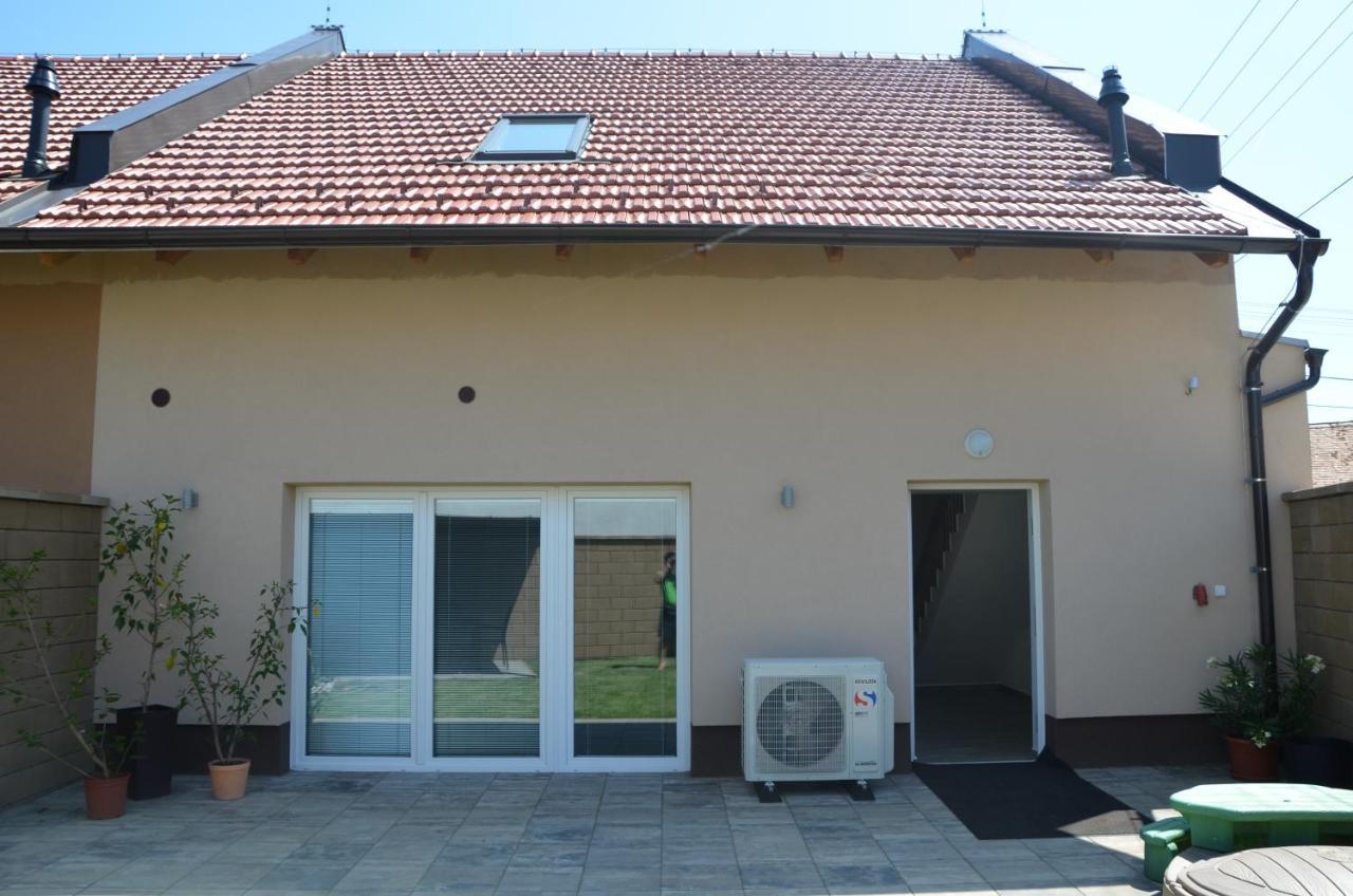 Apartmany Za Dvorem Velké Pavlovice Zewnętrze zdjęcie